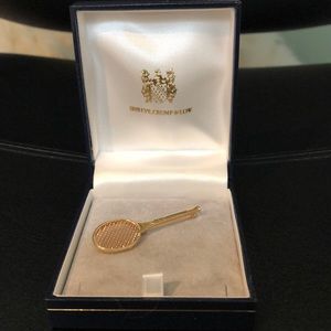 Shreve crump and low gold tennis racquet pin